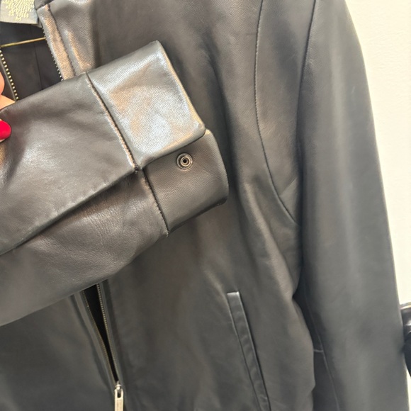 Banana Republic Black Leather Bomber Jacket - Picture 5 of 10